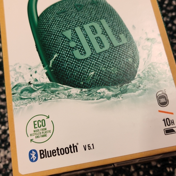 NWT! JBL Clip 4 Bluetooth Speaker - Picture 4 of 9